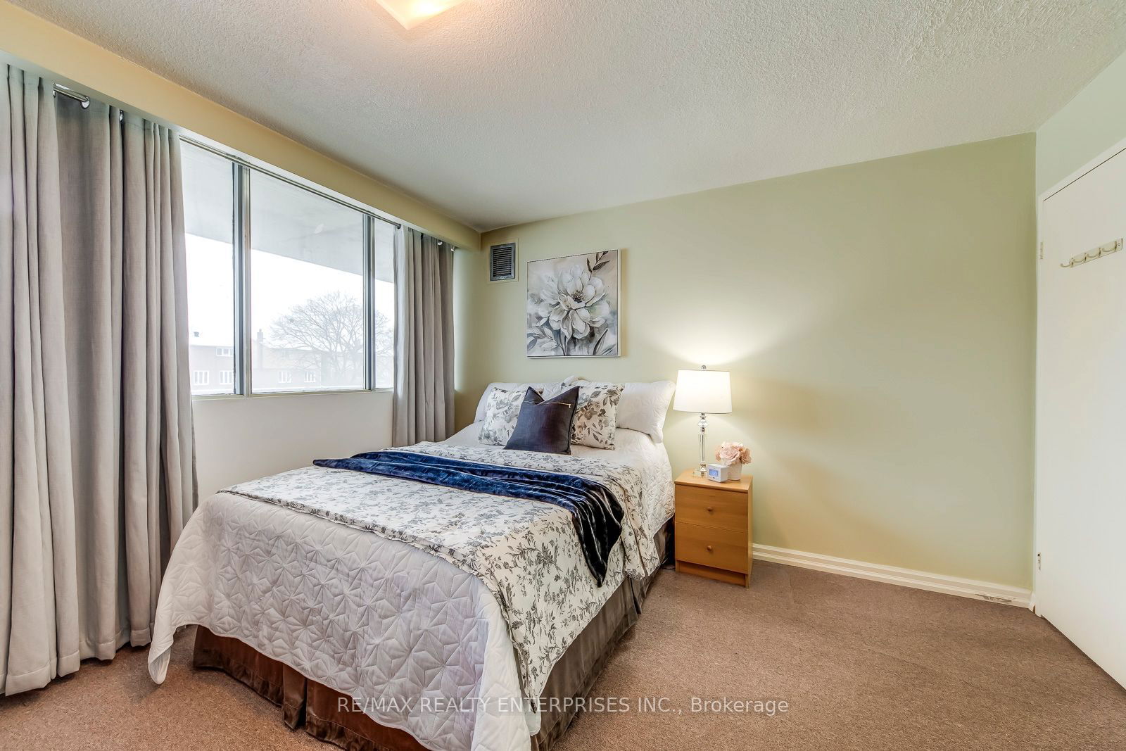 40 Bay Mills Boulevard Condos, Scarborough, Toronto