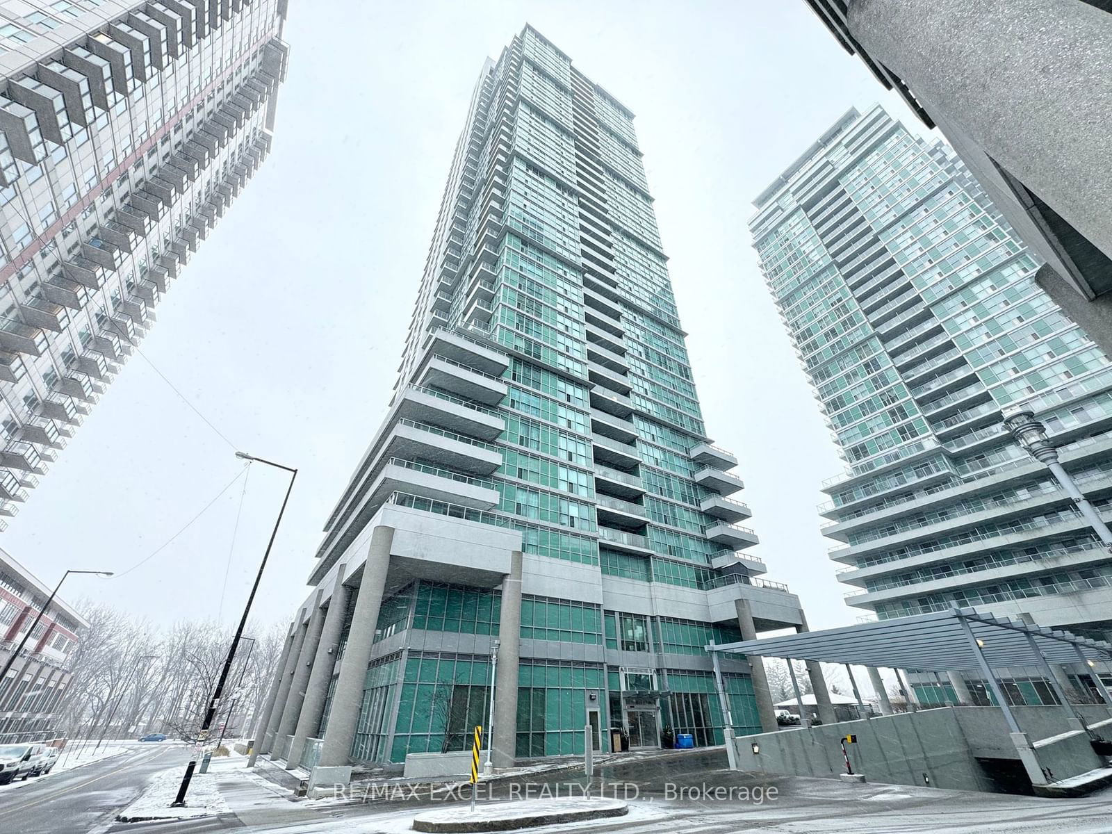 50 Town Centre Crt, unit 812 for rent