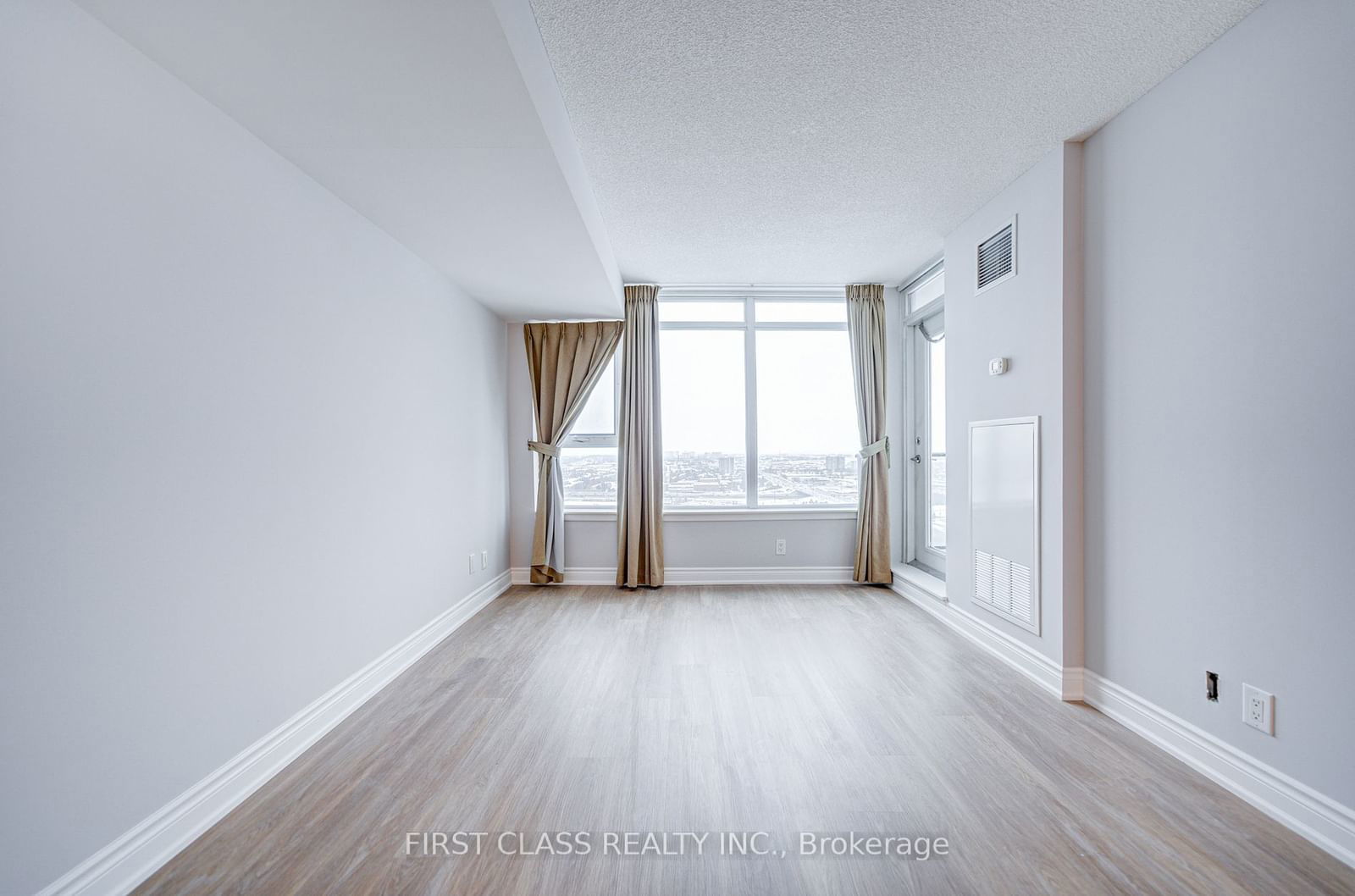 25 Town Centre Crt, unit 3001 for rent