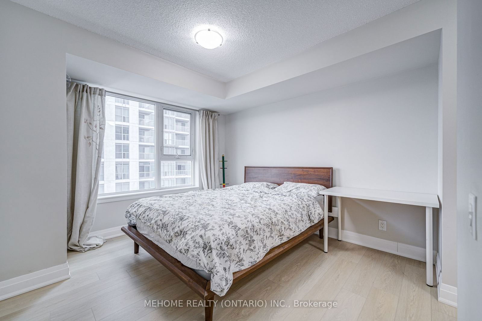 25 Town Centre Crt St S, unit 1808 for sale