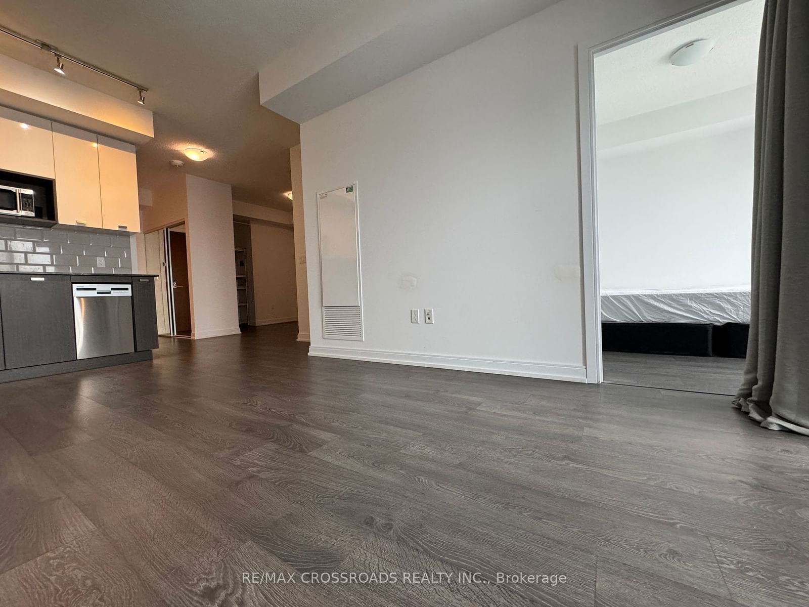 275 Village Green Sq, unit 3024 for rent