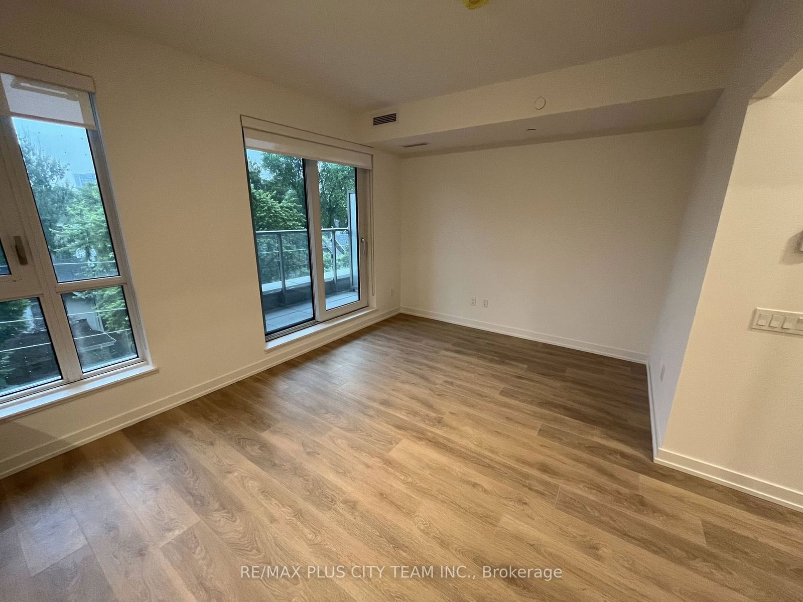 150 Logan Ave, unit 410 for rent