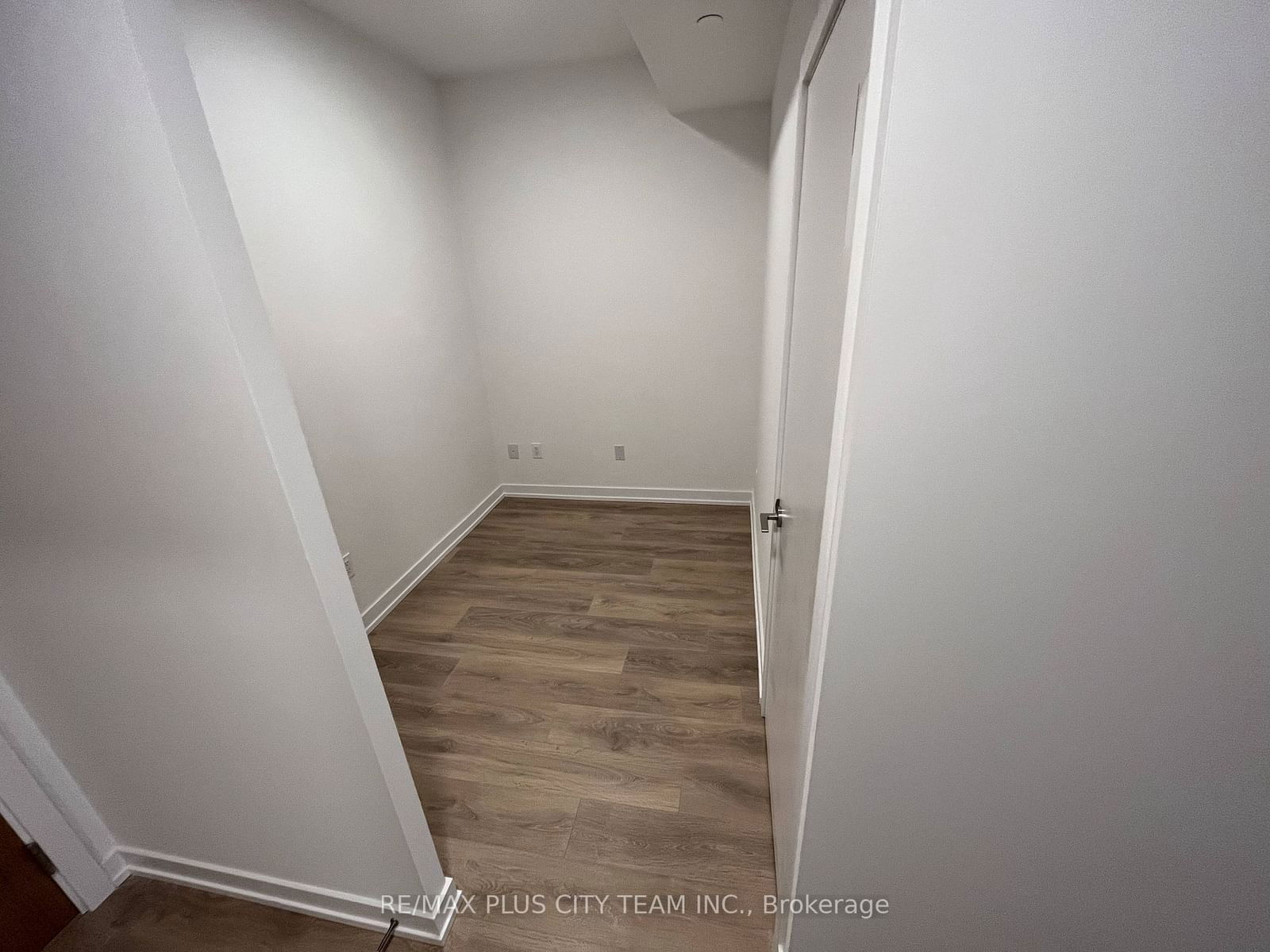 150 Logan Ave, unit 410 for rent