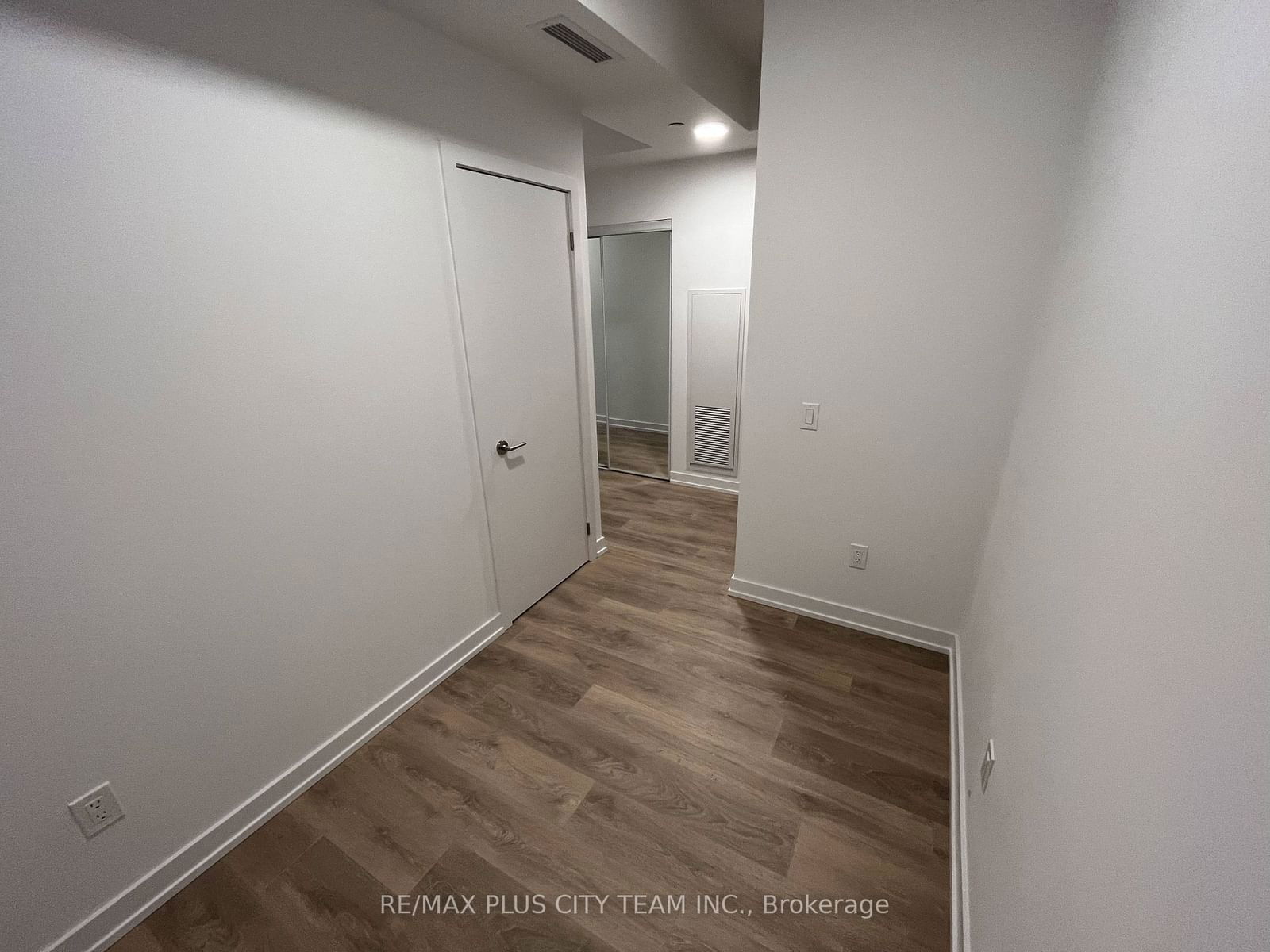 150 Logan Ave, unit 410 for rent