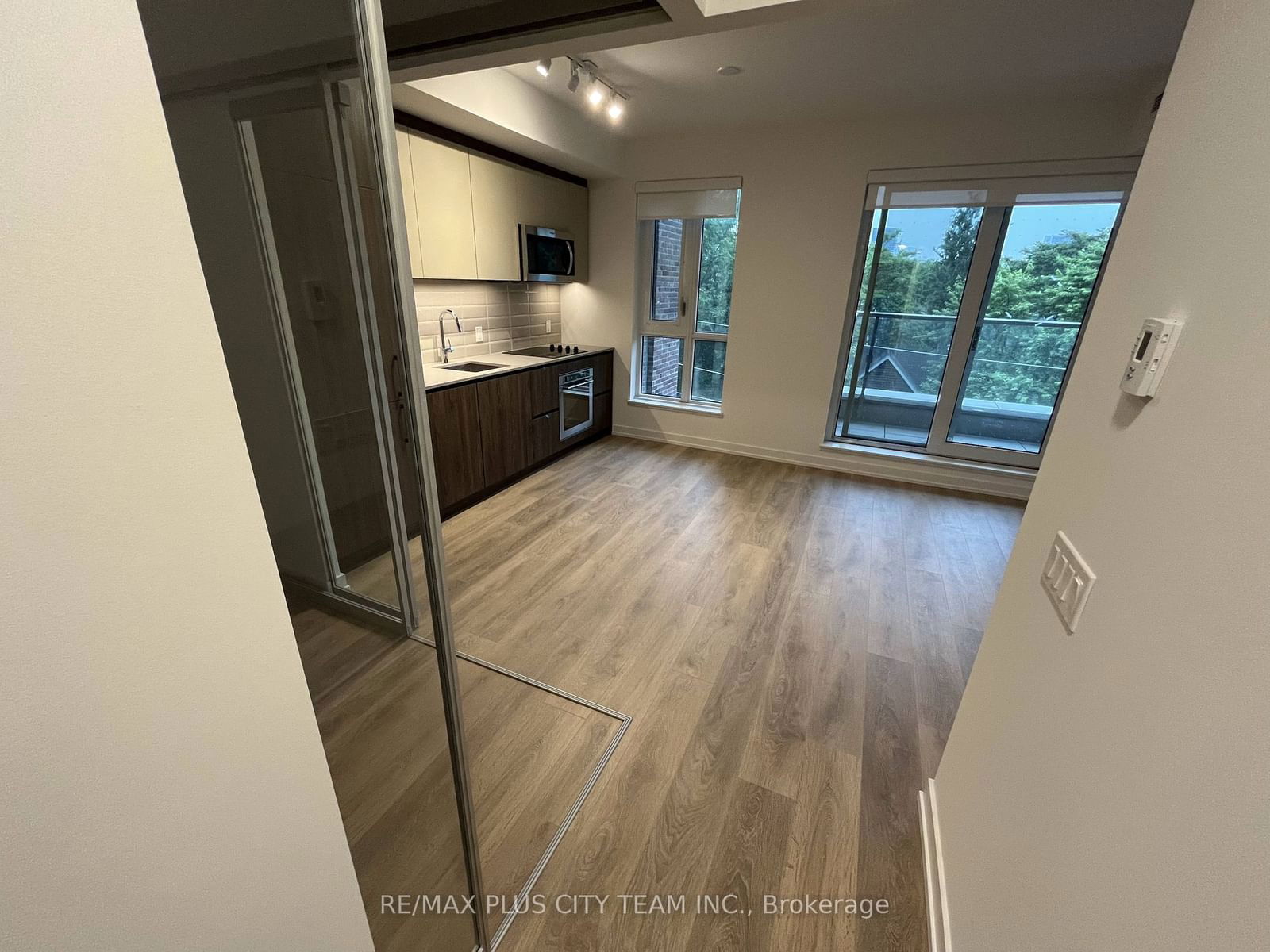 150 Logan Ave, unit 410 for rent