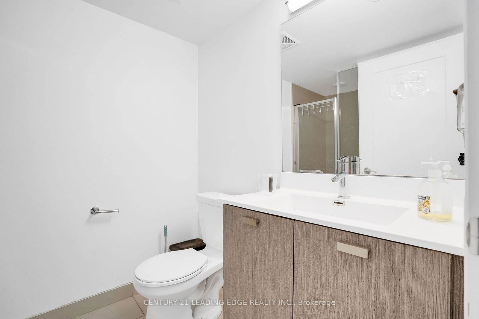 275 VILLAGE GREEN Sq, unit 1624 for rent