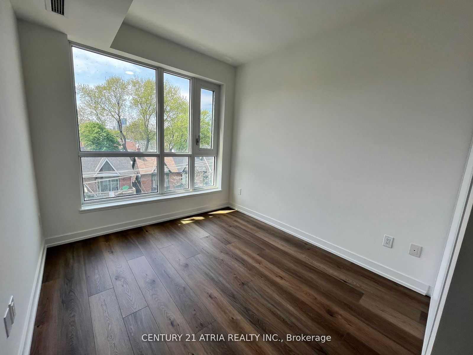 150 Logan Ave, unit 415 for rent