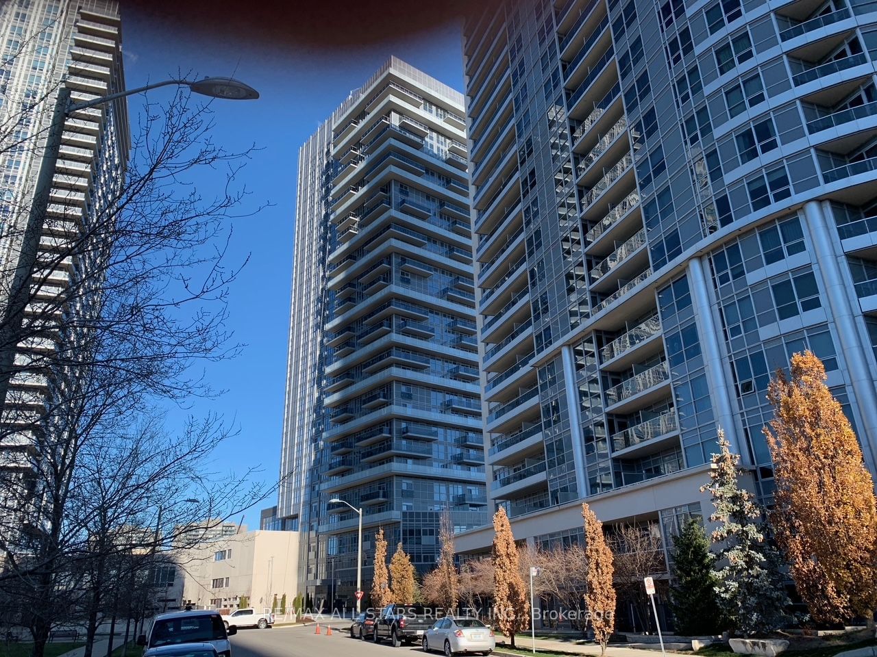 225 Village Green Sq, unit 1601 for rent