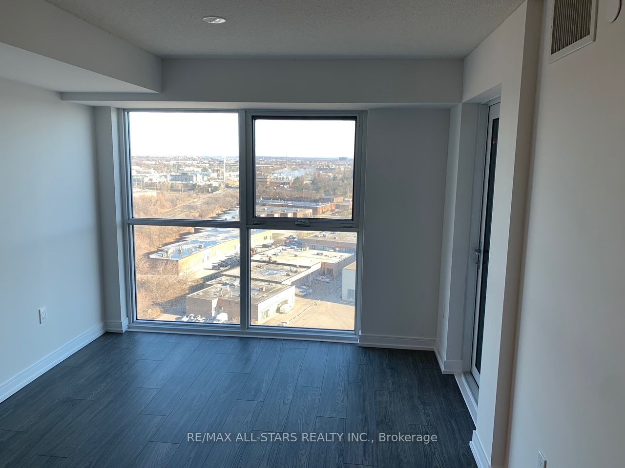 225 Village Green Sq, unit 1601 for rent