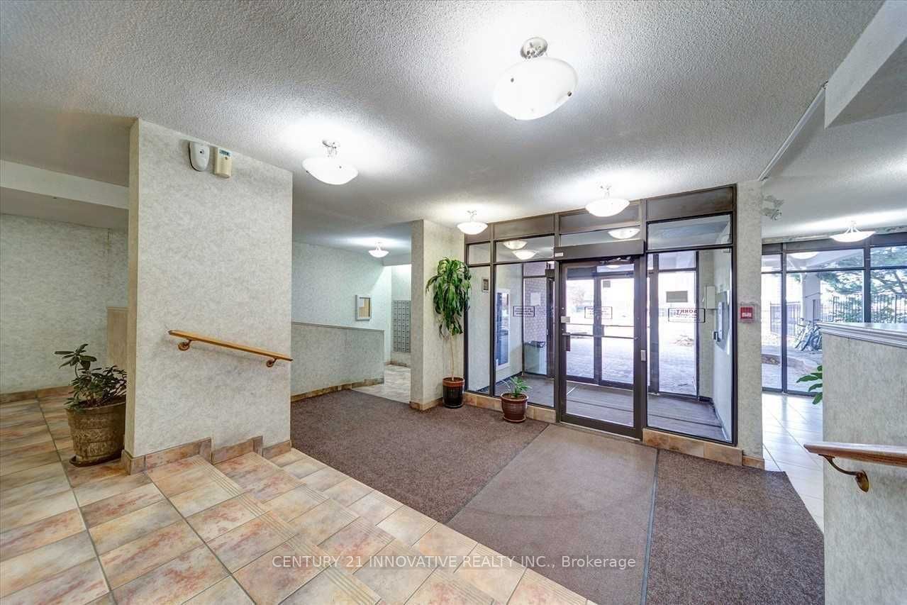 10 Tapscott Rd, unit 1207 for rent