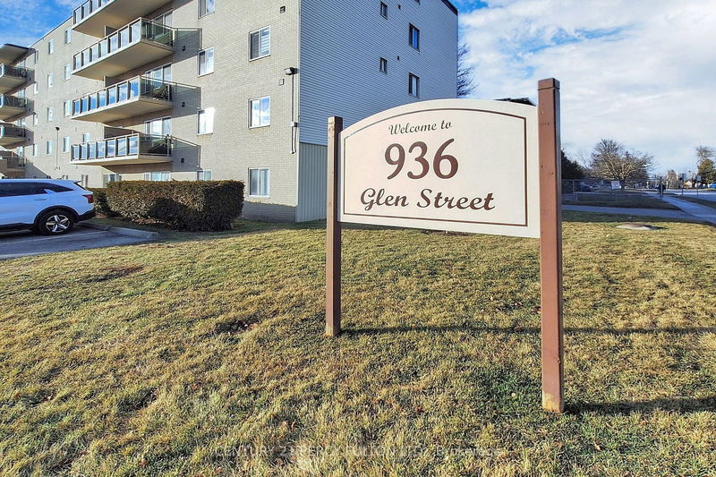 936 Glen St, unit 307 for sale