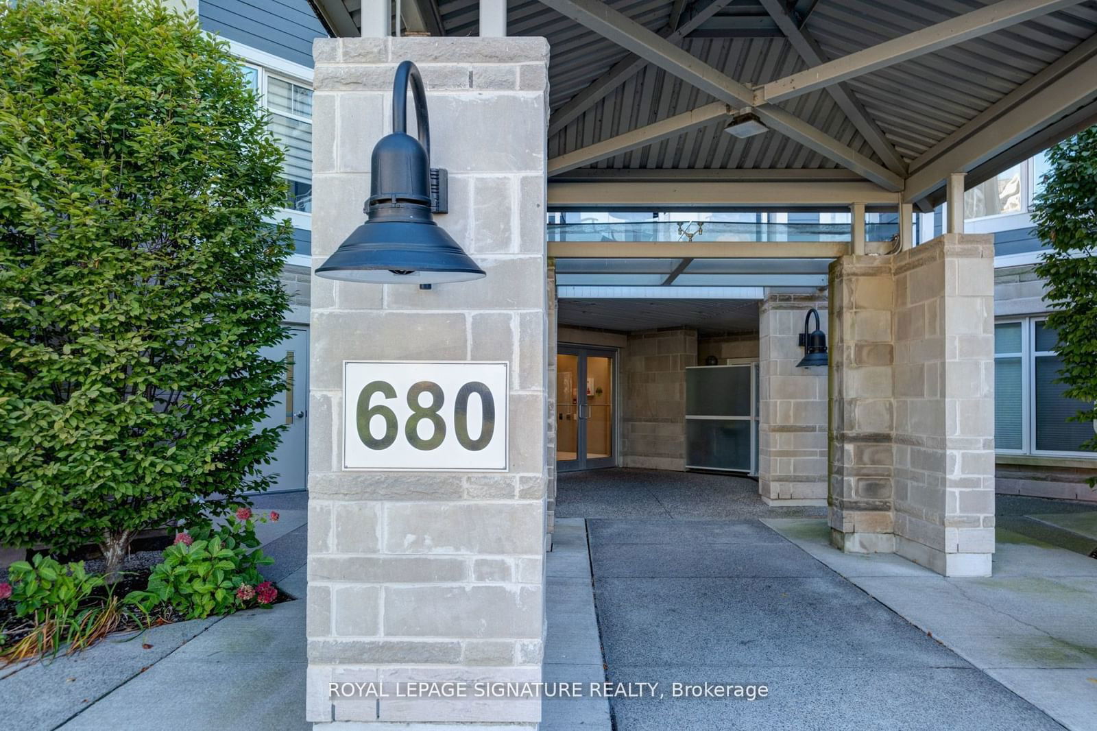 680 Gordon St, unit 301 for sale