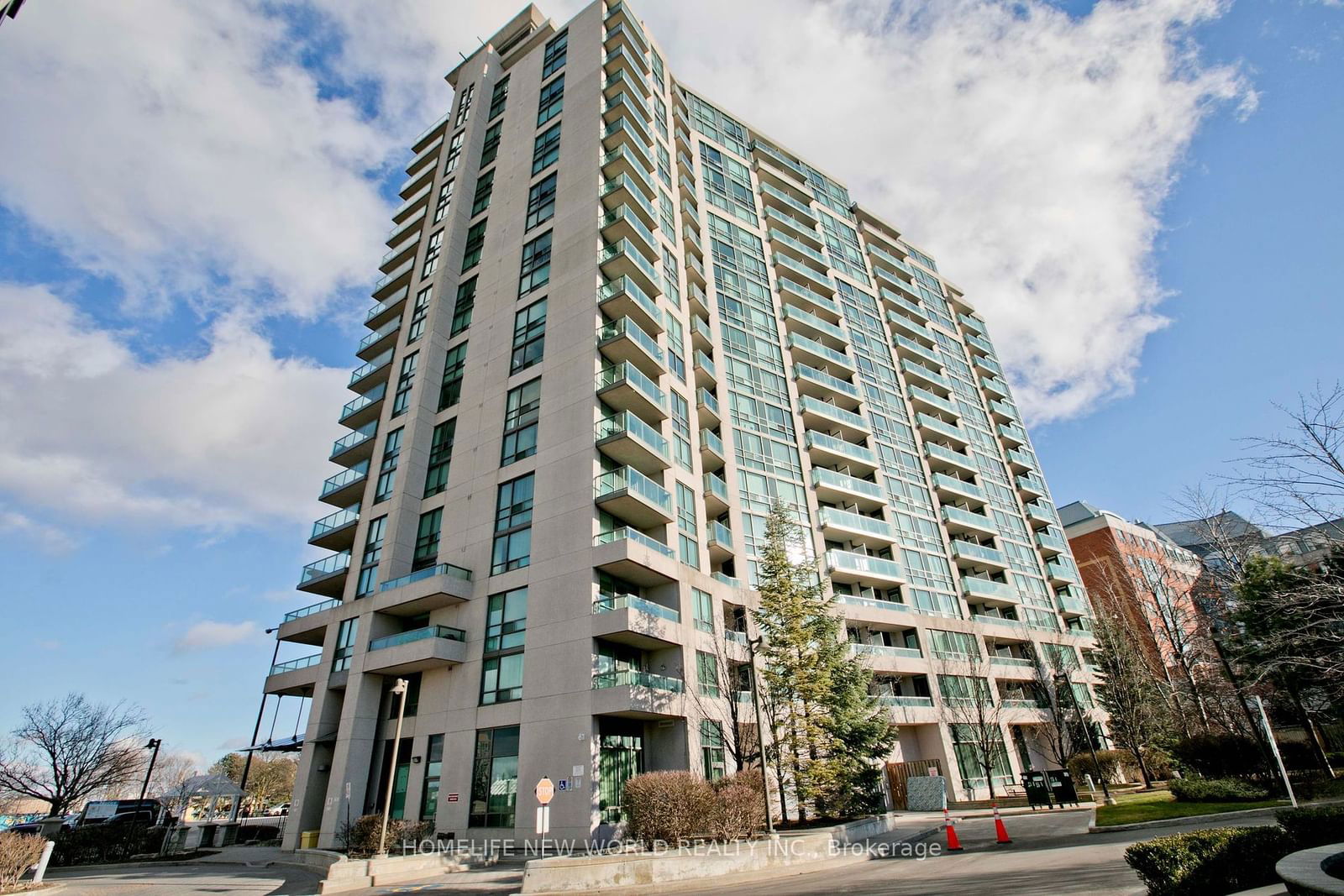 68 Grangeway Ave, unit 1611 for sale