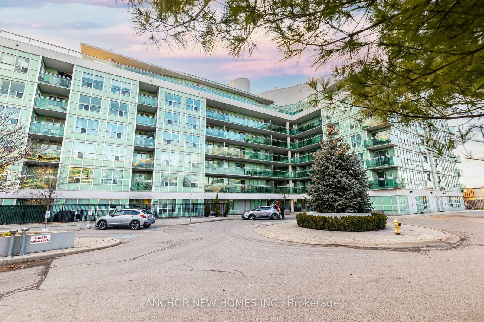 Wilshire on the Green Condos, Scarborough, Toronto