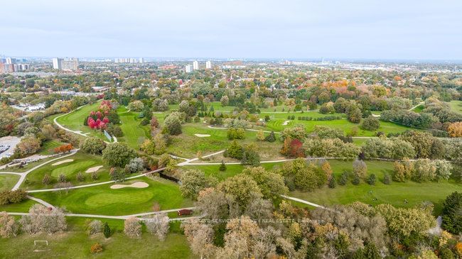 Gardens, Scarborough, Toronto