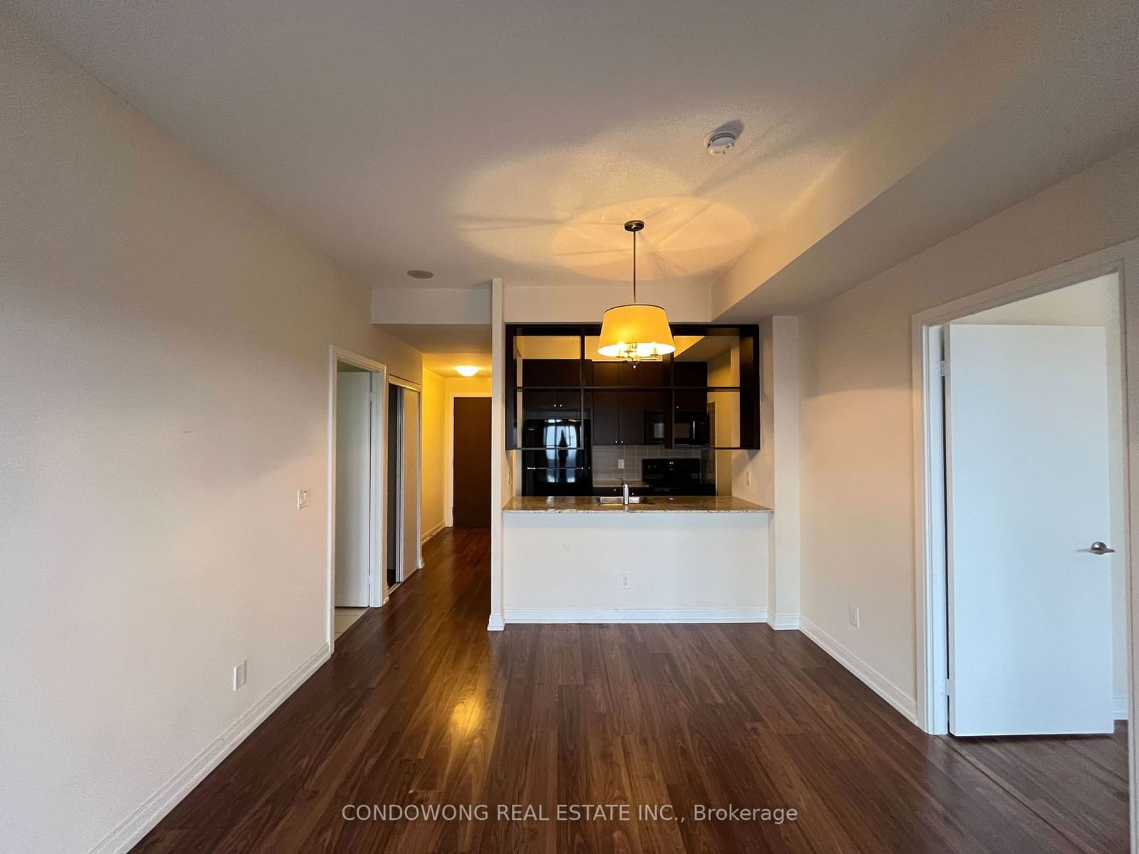 181 Village Green Sq, unit 2221 for rent