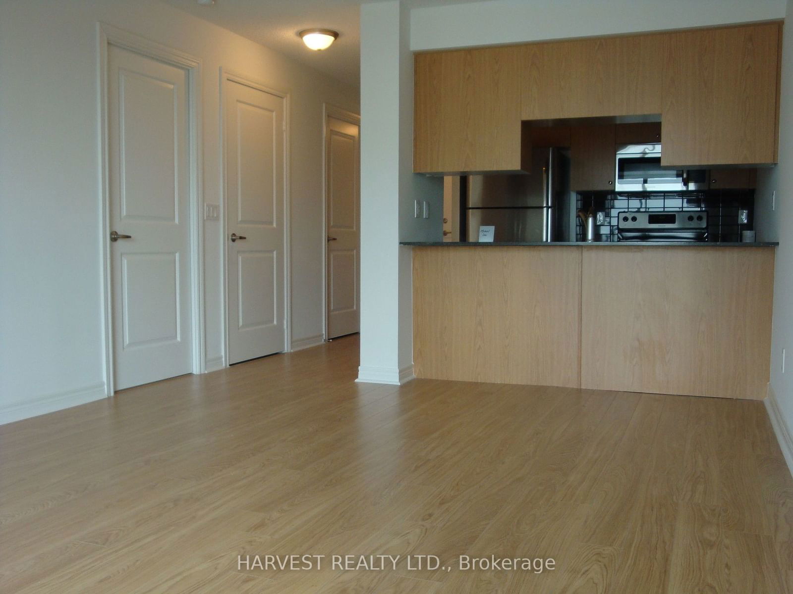 50 Town Centre Crt, unit 403 for rent