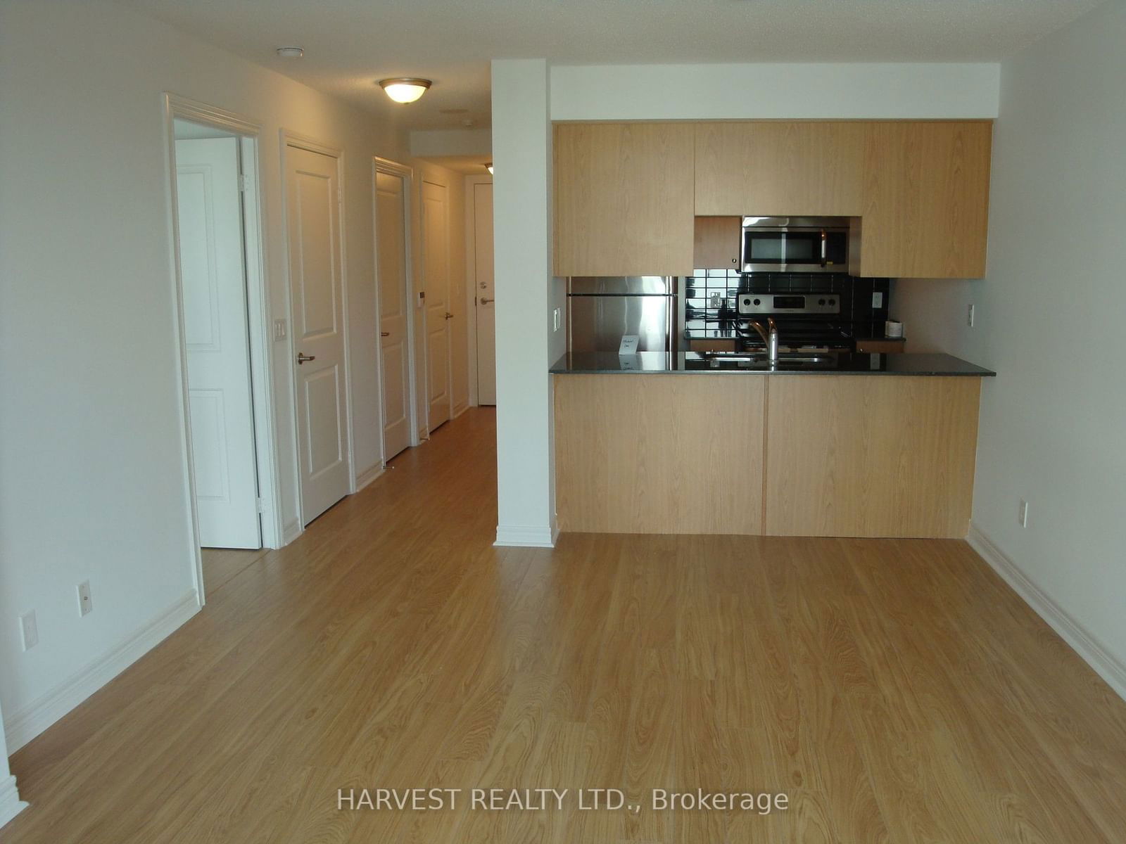 50 Town Centre Crt, unit 403 for rent