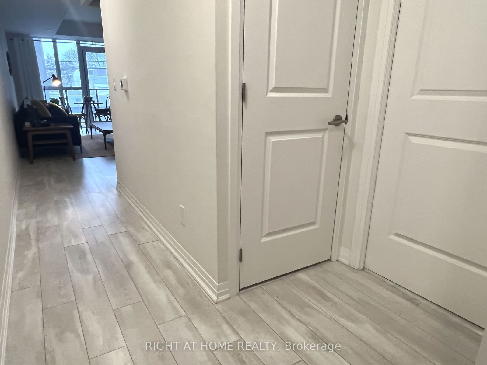 1630 Queen St E, unit 202 for rent