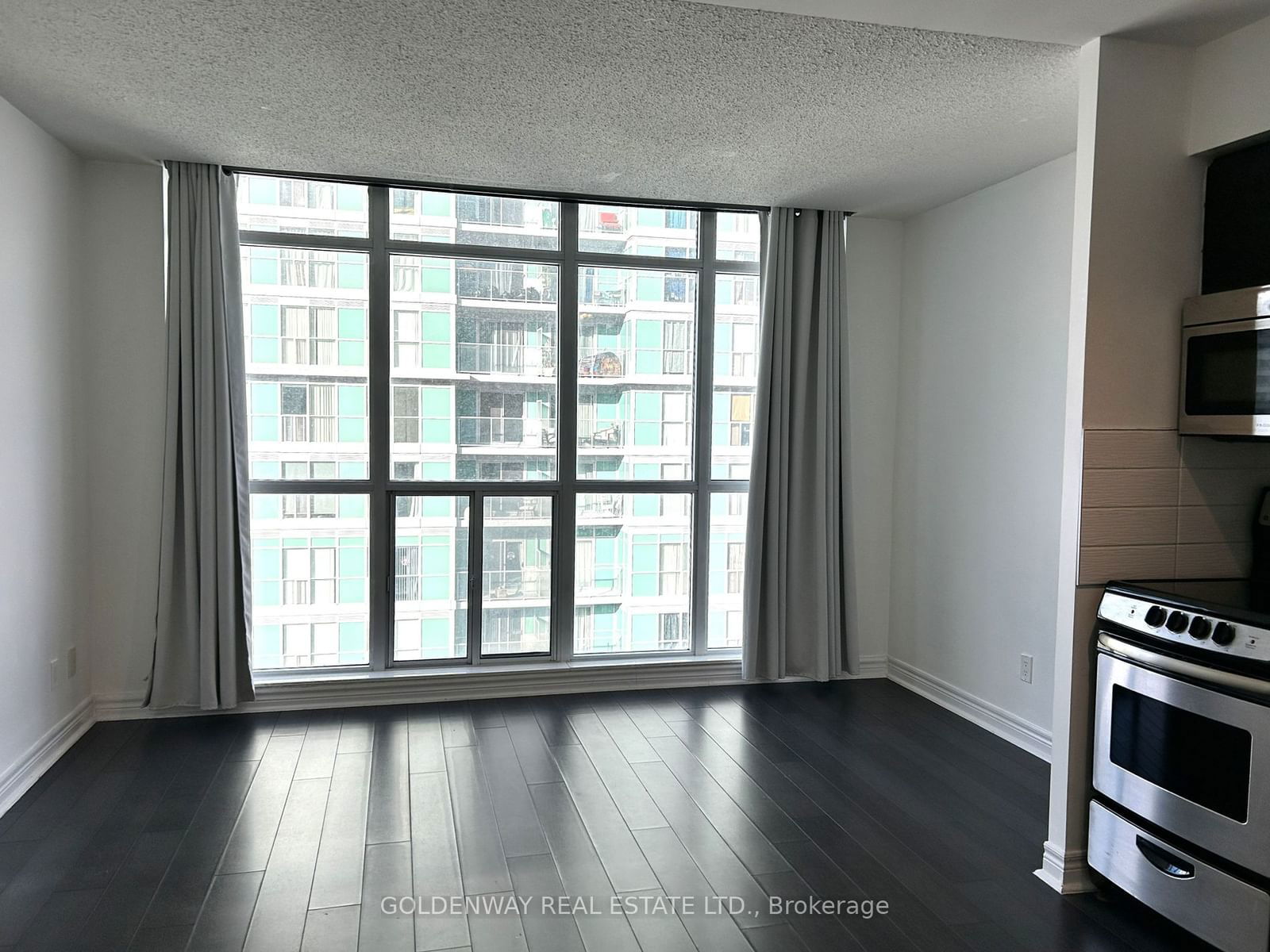 50 TOWN CENTRE Crt, unit 2705 for rent