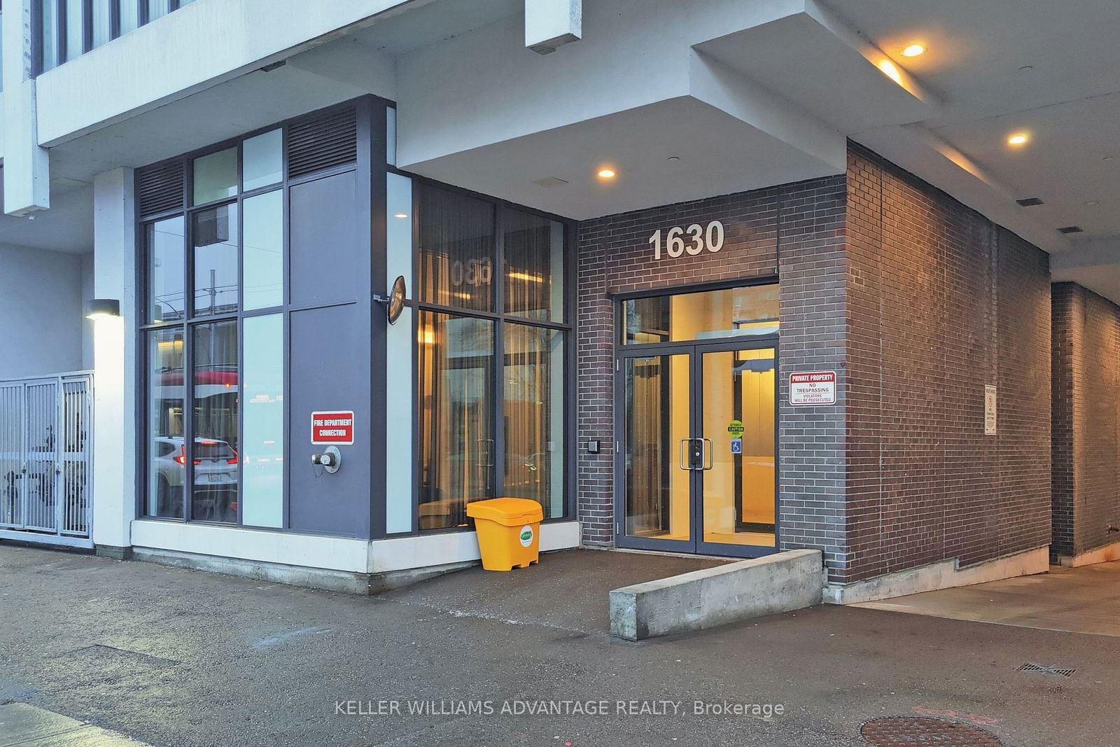 1630 Queen St E, unit 406 for sale