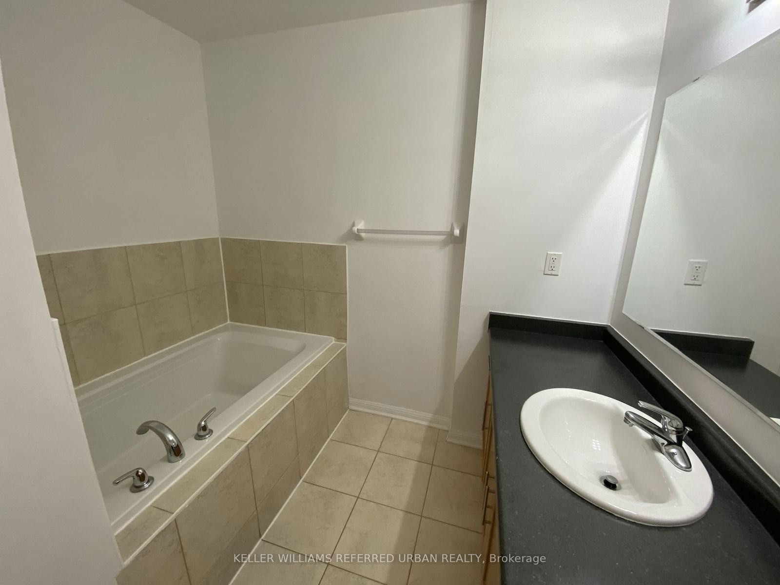 50 Mendelssohn St, unit 13 for rent