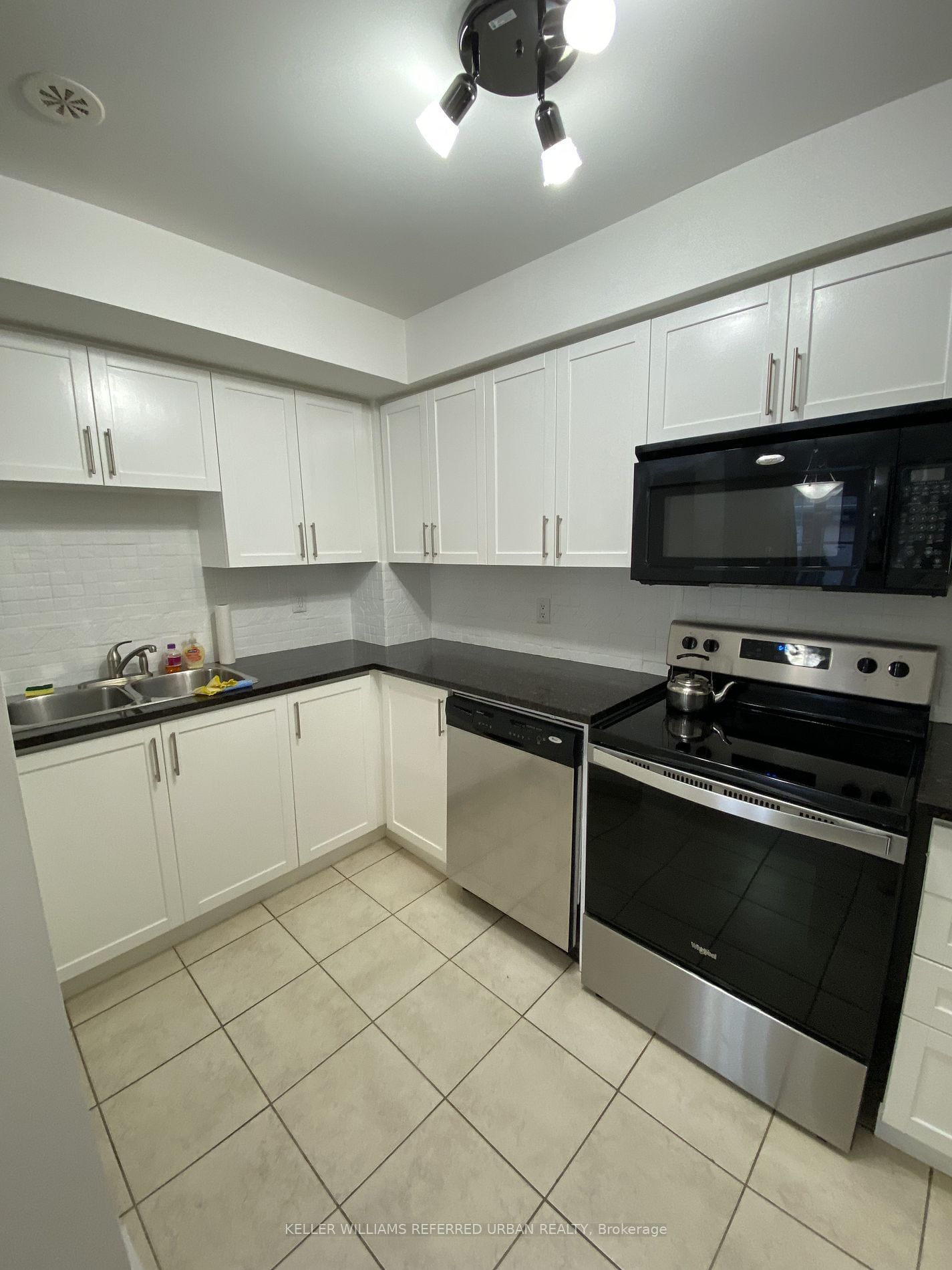 50 Mendelssohn St, unit 13 for rent