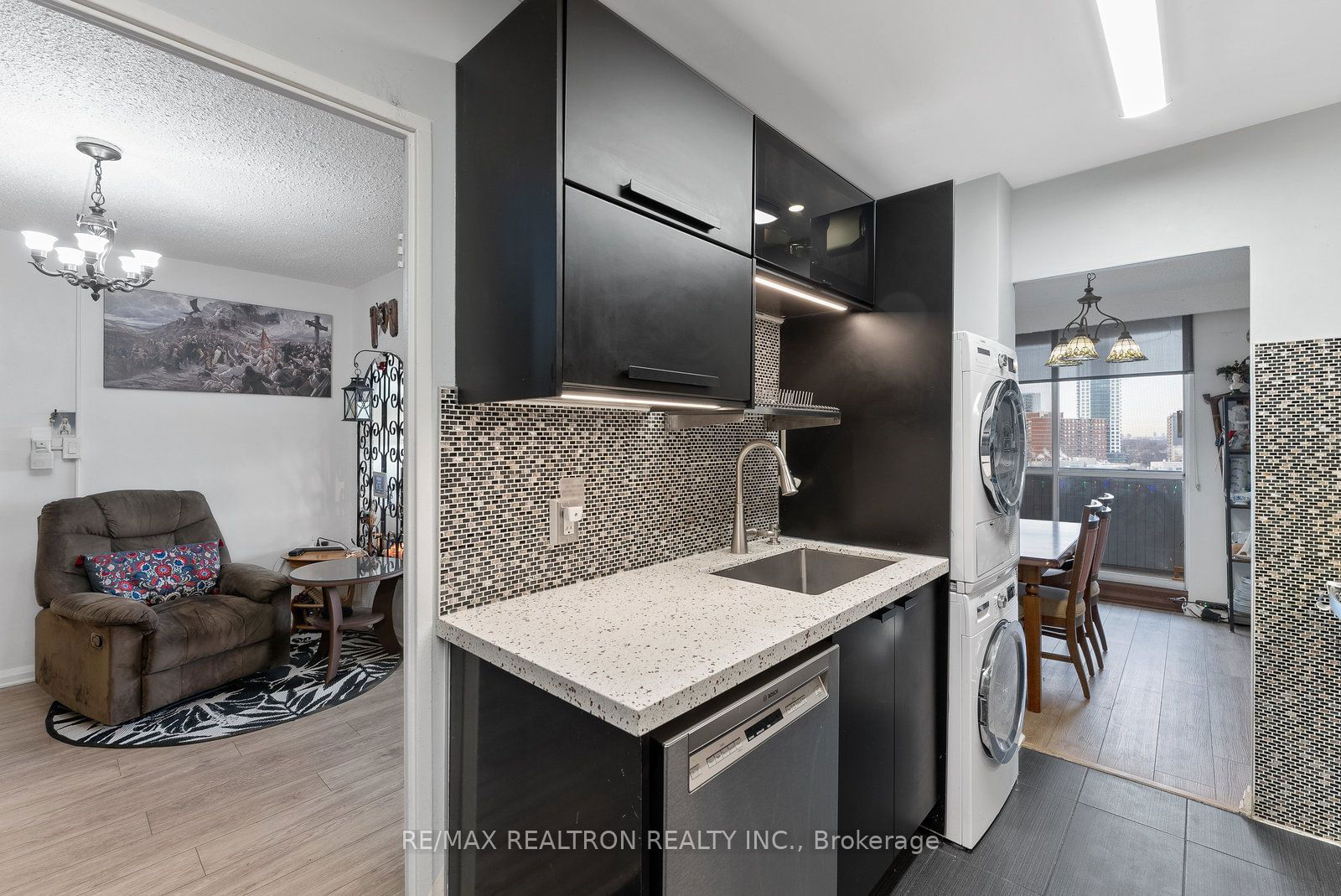 1 Massey Sq, unit 1110 for sale