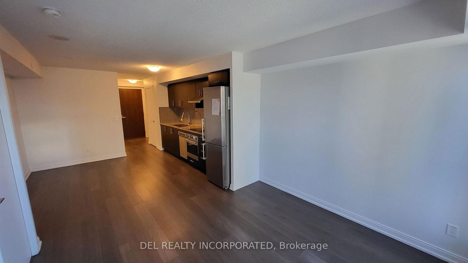 255 Village Green Sq, unit 1801 for rent