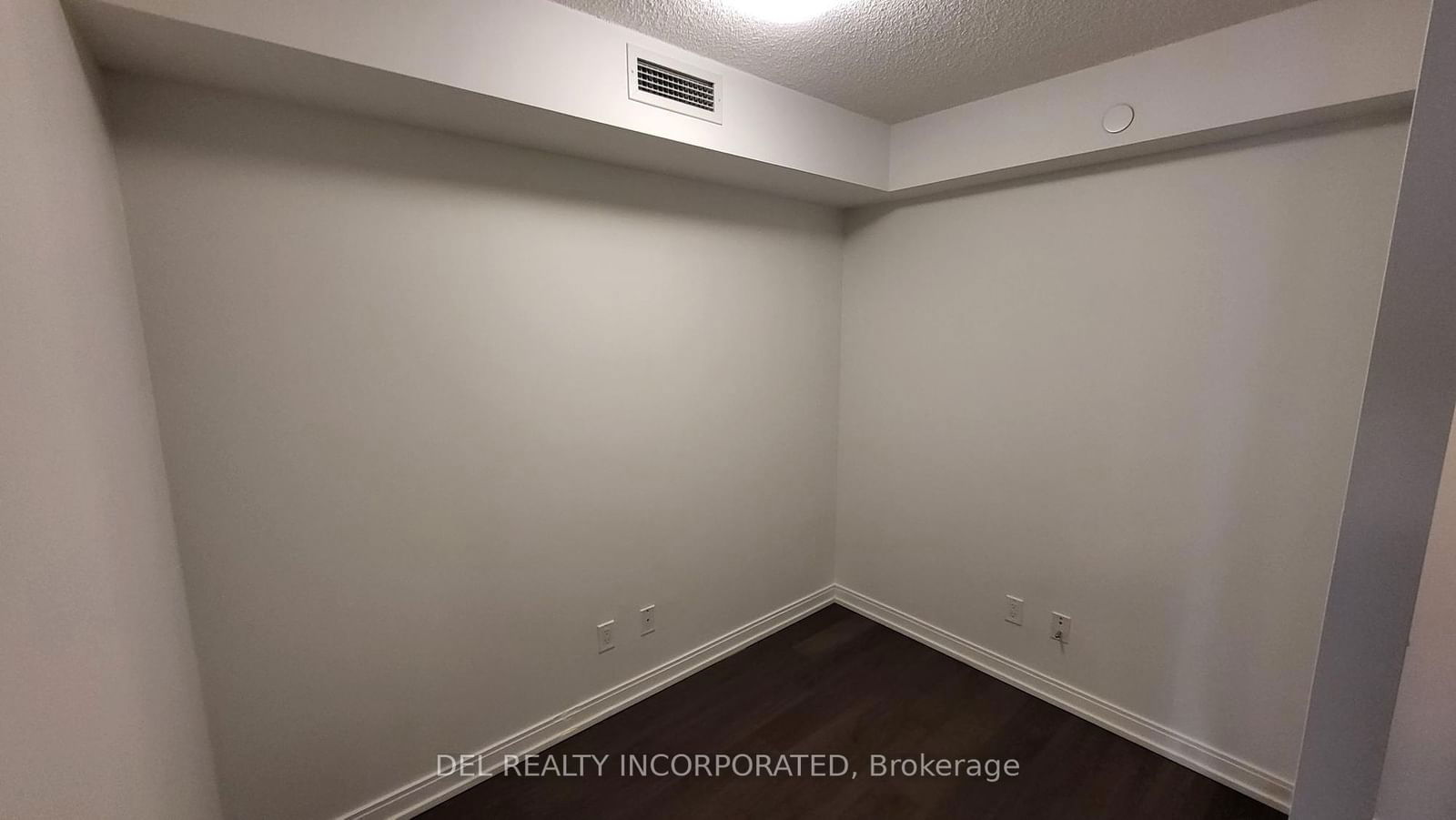 255 Village Green Sq, unit 1801 for rent