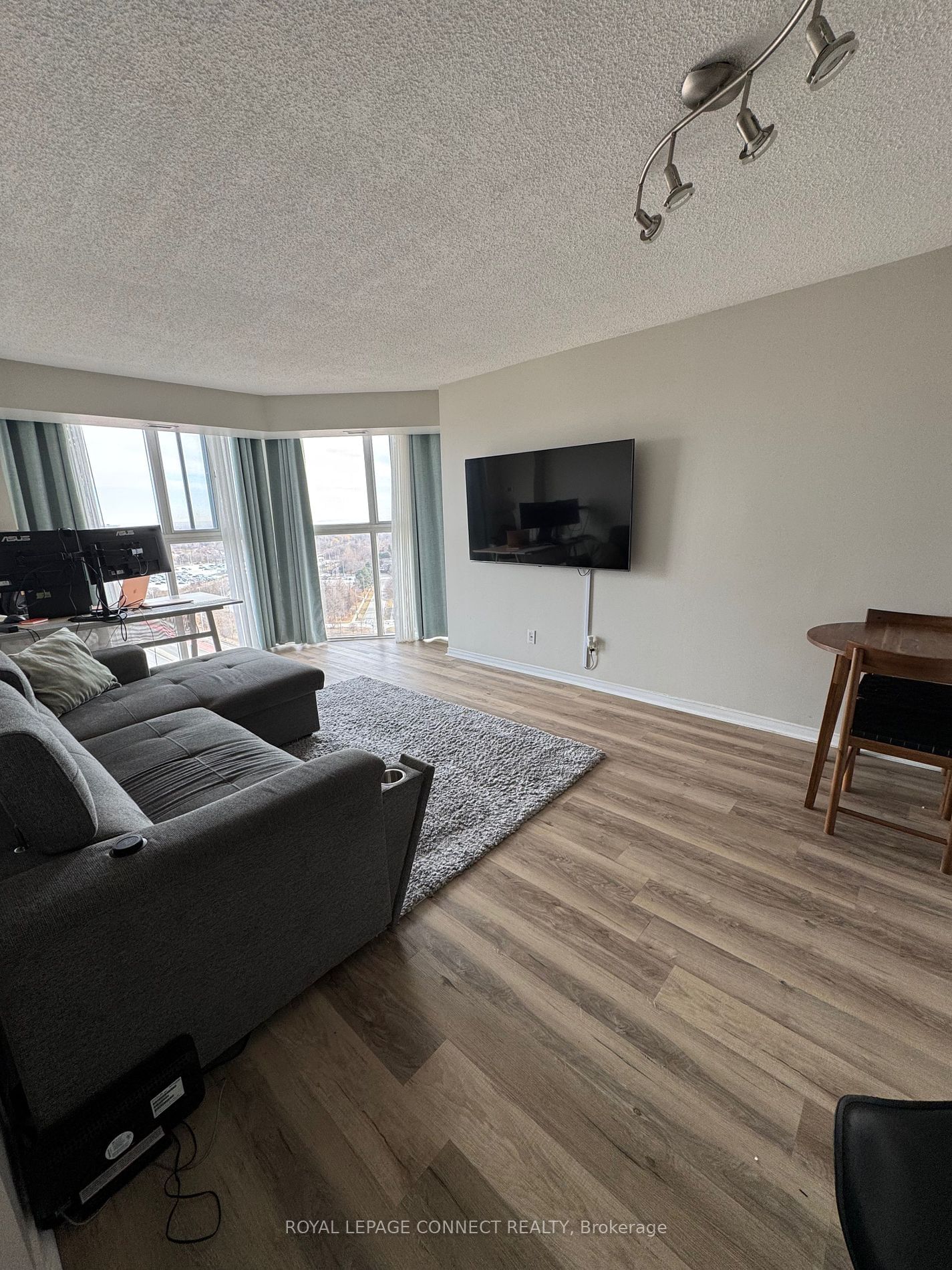 90 Dale Ave, unit 1403 for rent