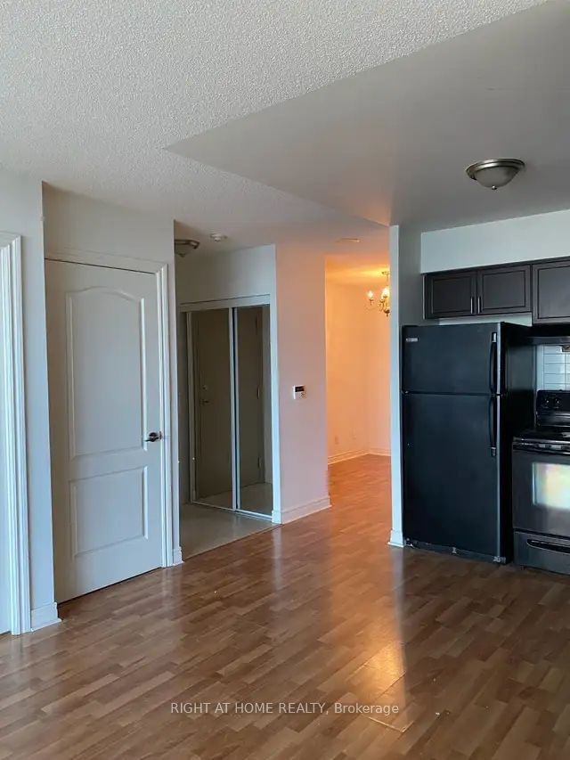 70 Town Centre Crt, unit 203 for rent