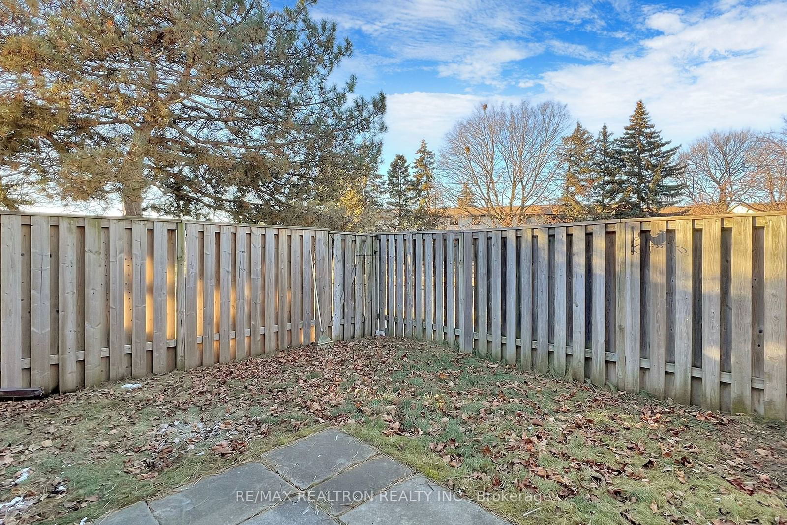 540 Dorchester Townhomes, Oshawa, Toronto