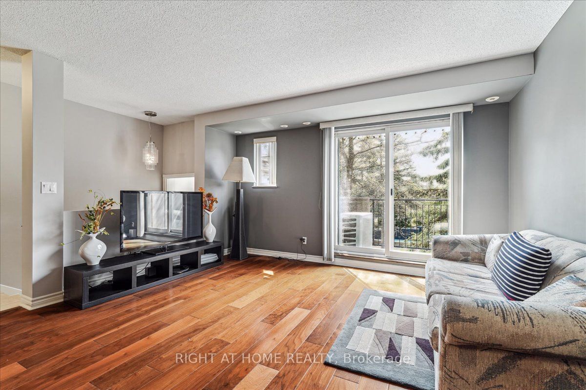 1881 Mcnicoll Ave, unit 558 for sale