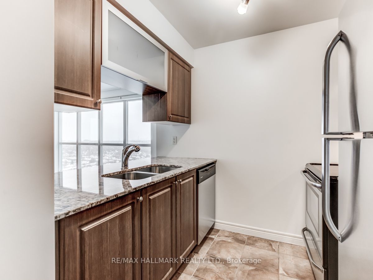 50 Town Centre Crt, unit 2402 for rent