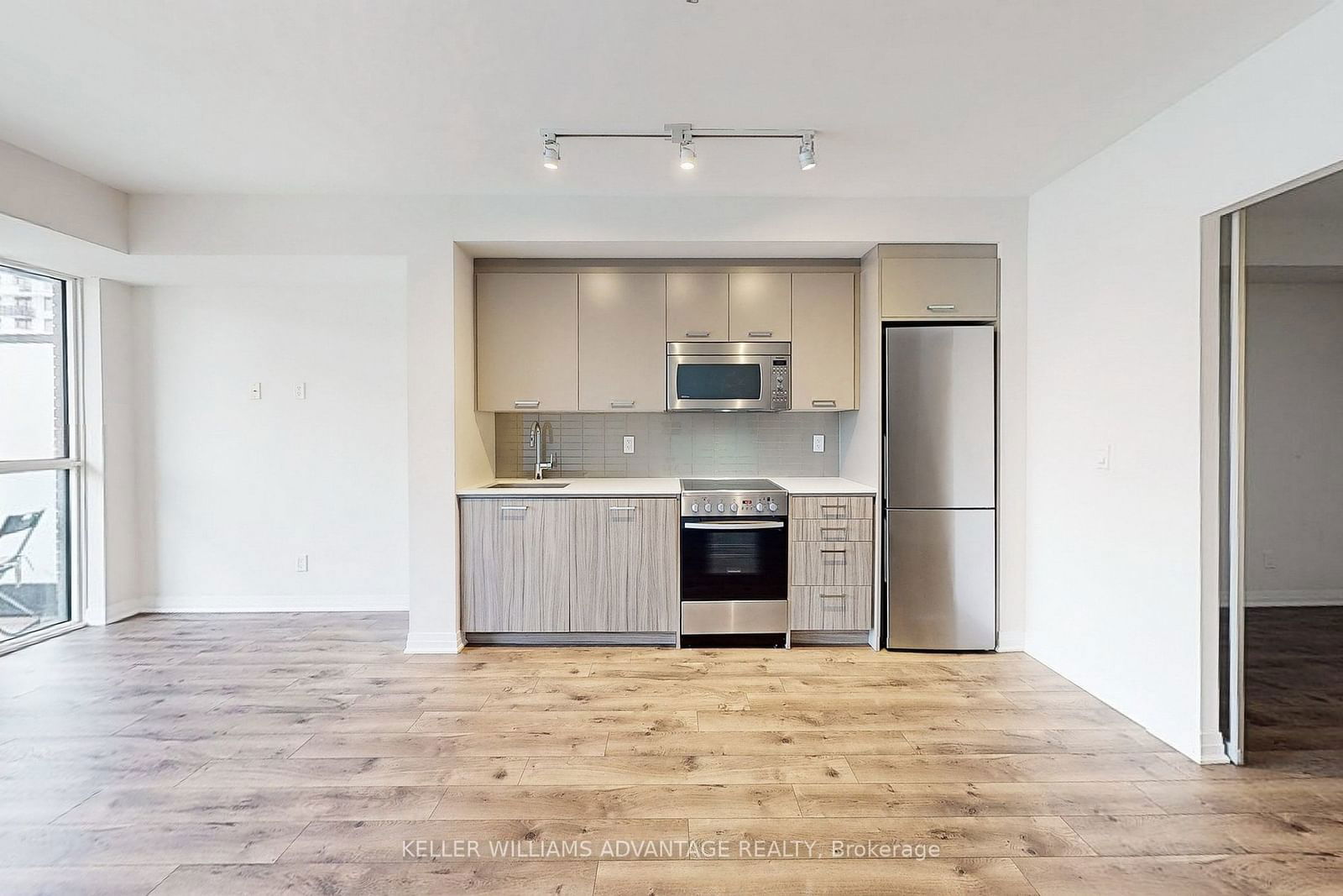 1630 Queen St E, unit 207 for rent