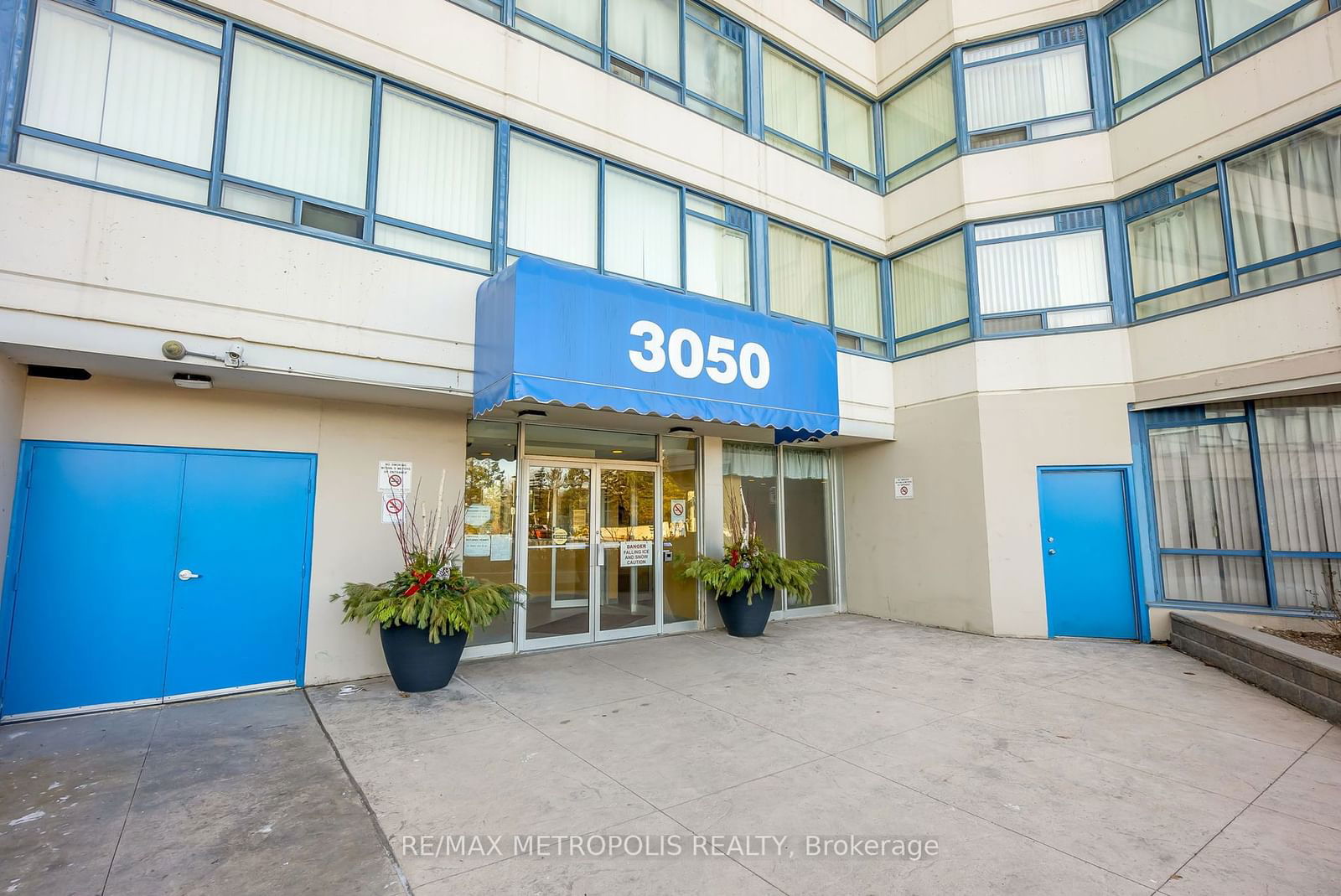 3050 ELLESMERE Rd, unit 1601 for sale