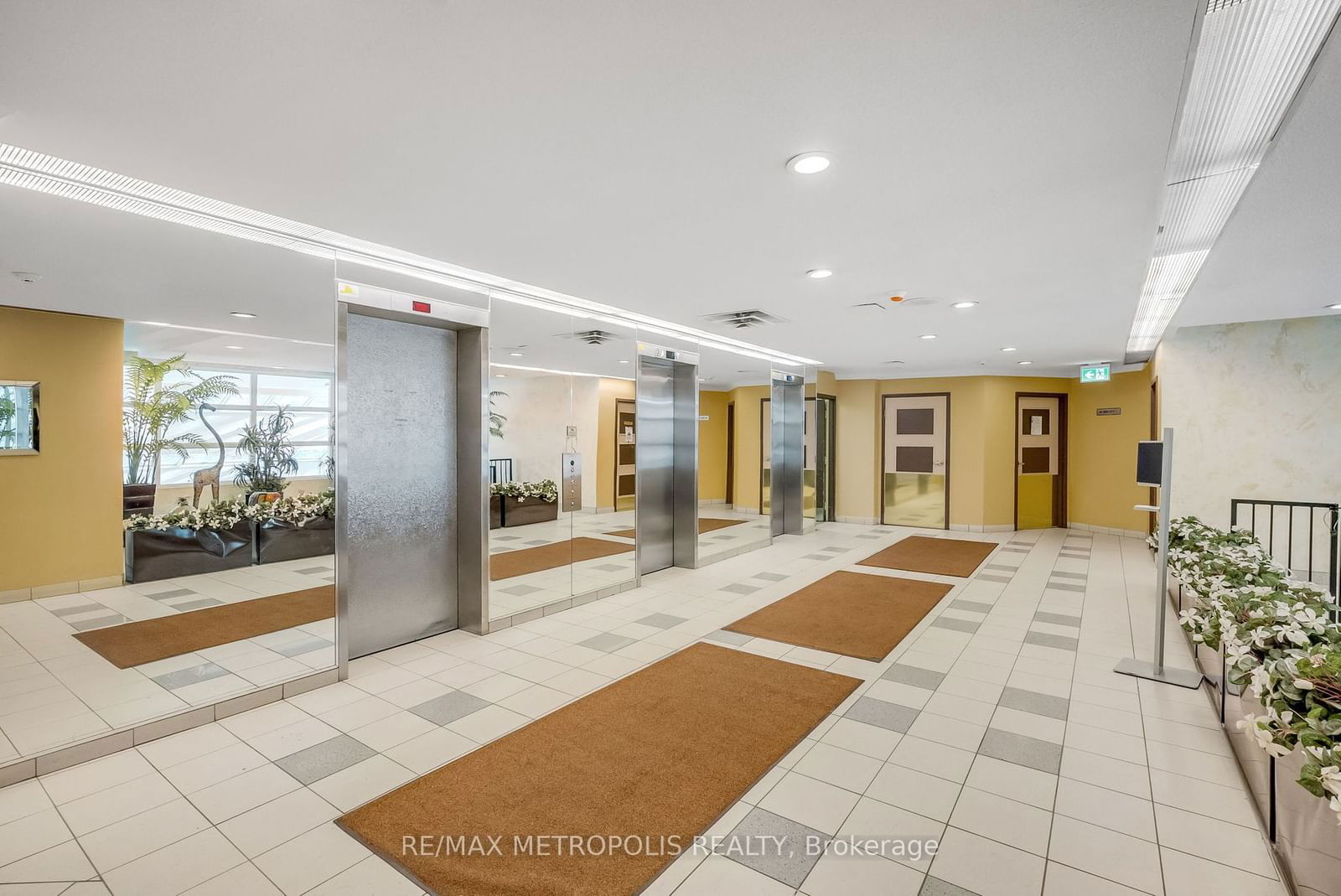 3050 ELLESMERE Rd, unit 1601 for sale