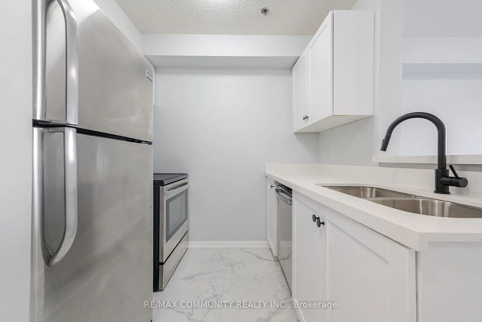 5225 Finch Ave E, unit 310 for sale