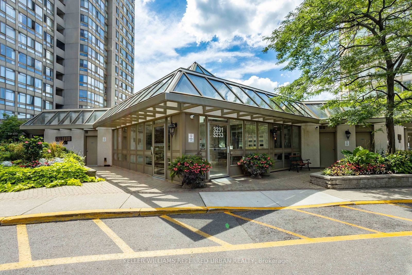 3233 Eglinton Ave E, unit 1812 for sale