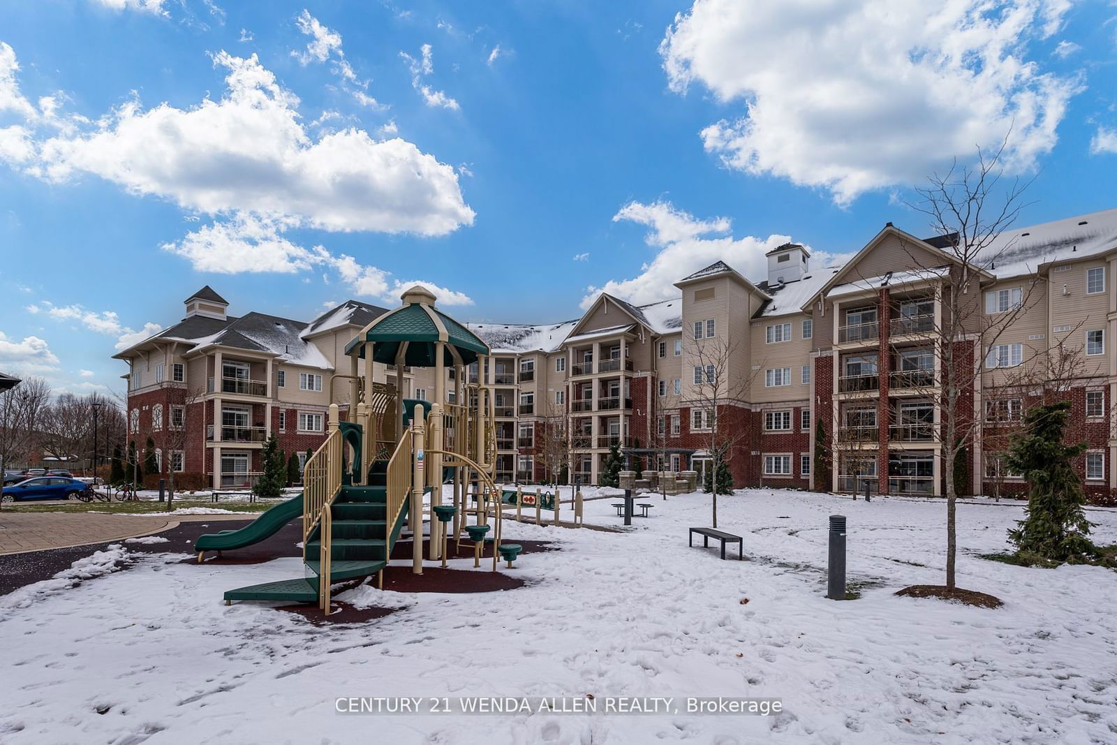 84 Aspen Springs Dr, unit 211 for sale