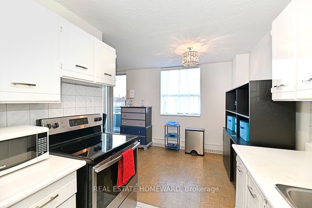 1071 Woodbine Avenue Condos, East York, Toronto