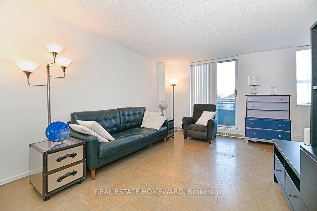 1071 Woodbine Avenue Condos, East York, Toronto