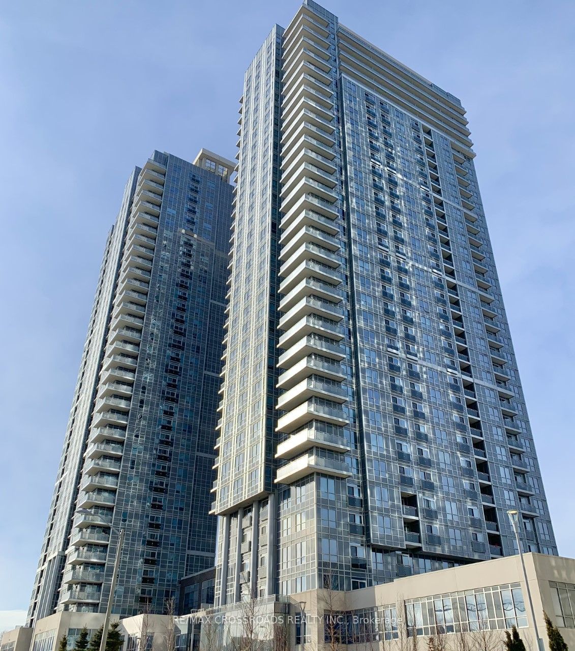 275 Village Green Sq, unit 2721 for rent