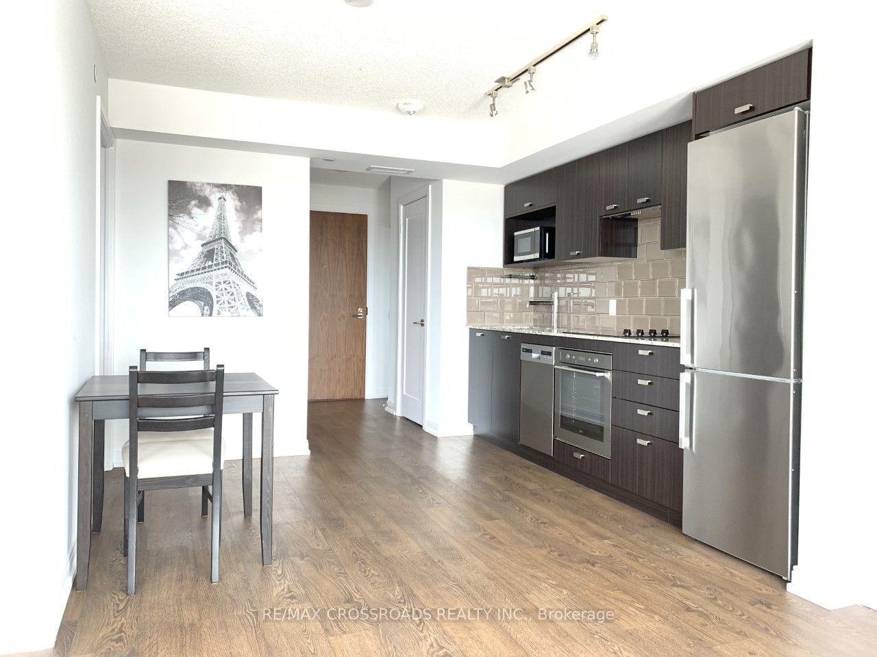 275 Village Green Sq, unit 2721 for rent