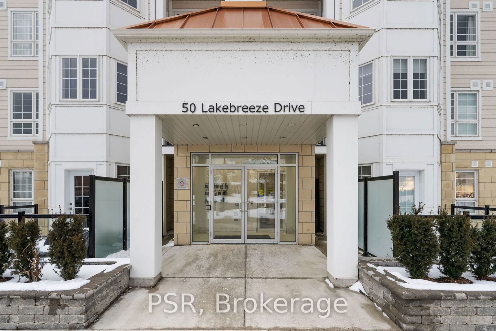 50 Lakebreeze Dr S, unit 118 for sale