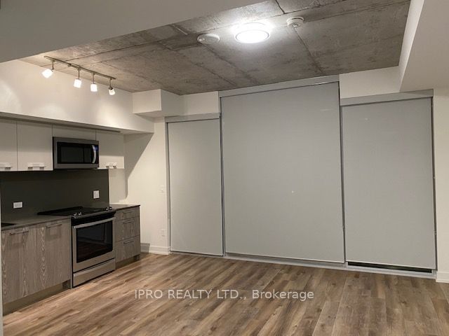 15 Baseball Pl, unit 411 for rent