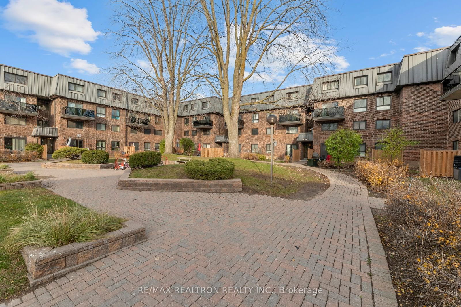 53 Taunton Rd E, unit 70 for sale