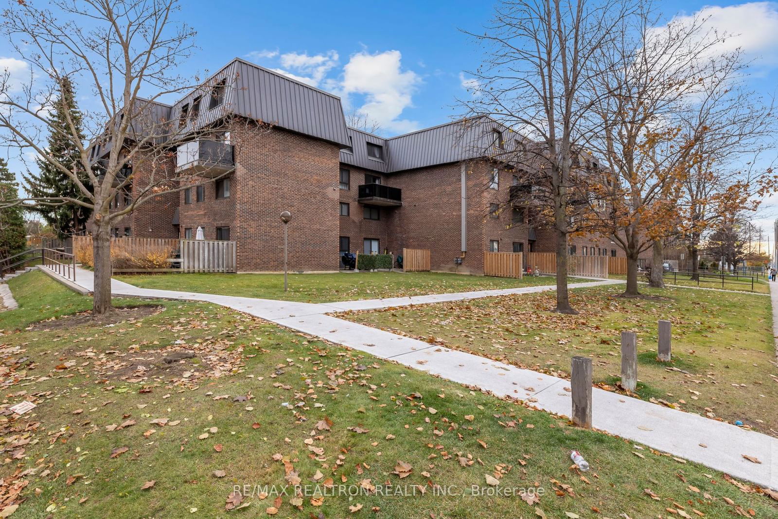 53 Taunton Rd E, unit 70 for sale