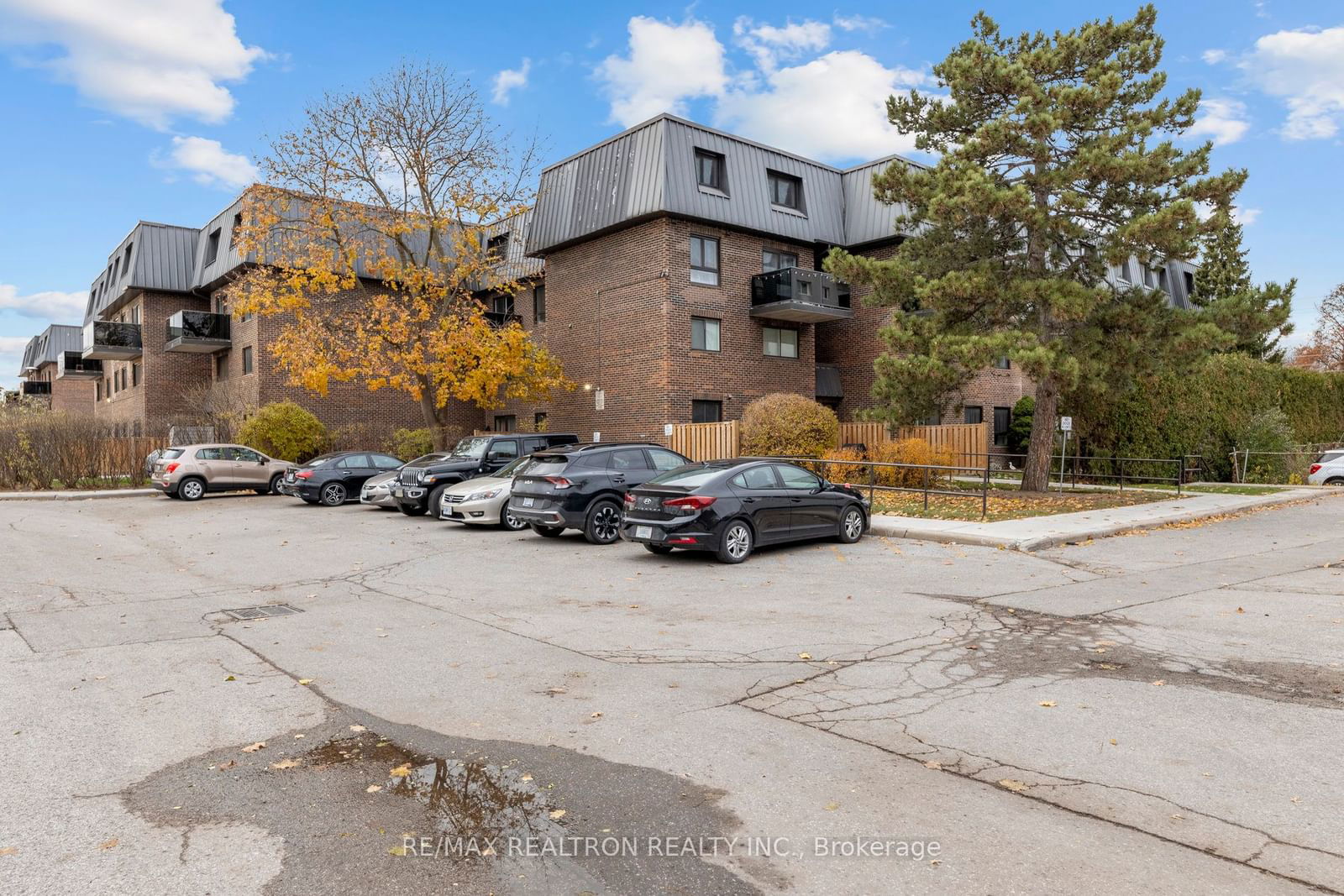 53 Taunton Rd E, unit 70 for sale